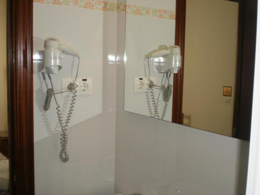 Small Double Room,1405772465:JPEG